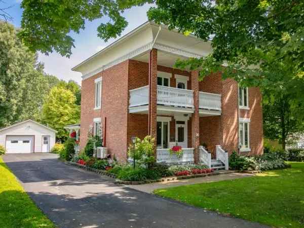 2+ Storey Brick House For Sale Estrie 5 Bedrooms 2 Bathrooms