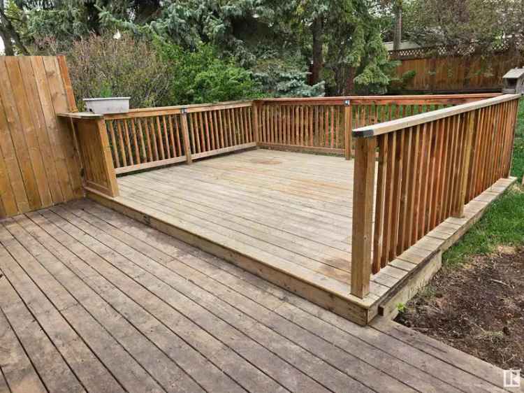 Updated 3 Bed Bungalow in Maplegrove Sherwood Park