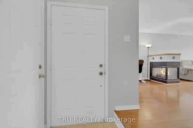 3 Bed 3.5 Bath Semi-Detached Home in Kanata Lakes