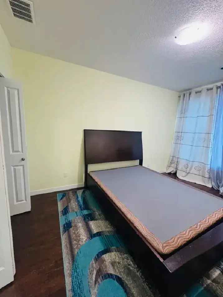 Private Room for Rent near Southgate Center, Edmonton