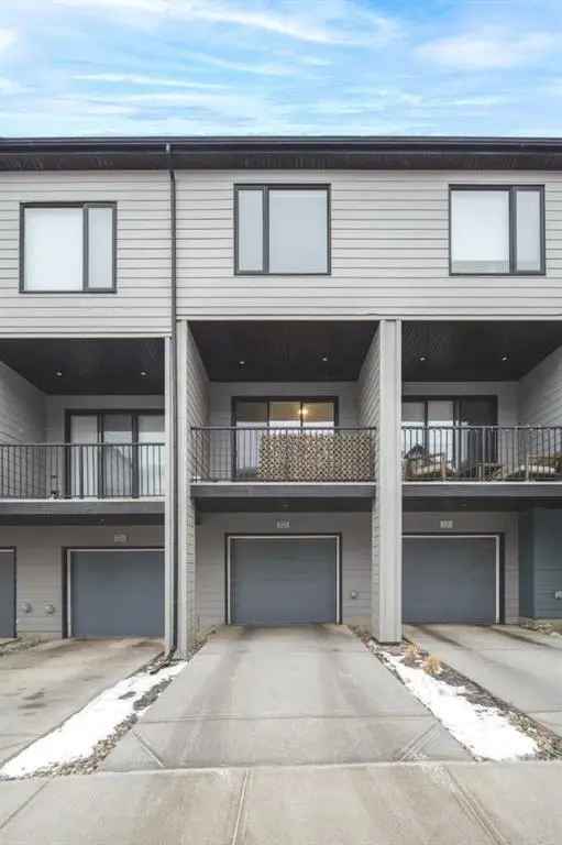 House For Sale in Calgary, Alberta