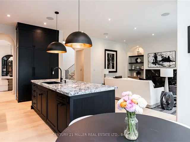 Luxury Custom Home in Oakville - 3100+ sq ft - Double Garage