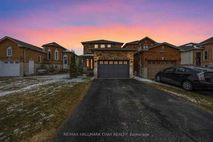 Elegant 3-Bedroom 2.5-Bath Home in Holly Neighborhood
