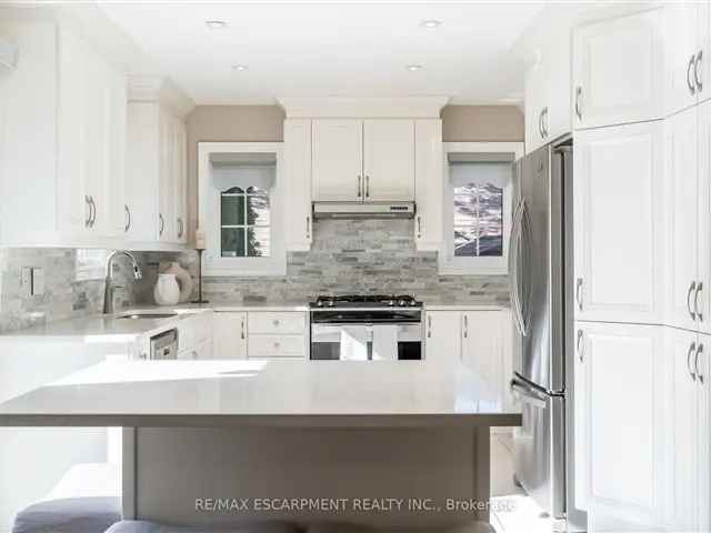 Luxury 3 1 Bedroom Home in West Oak Trails Oakville