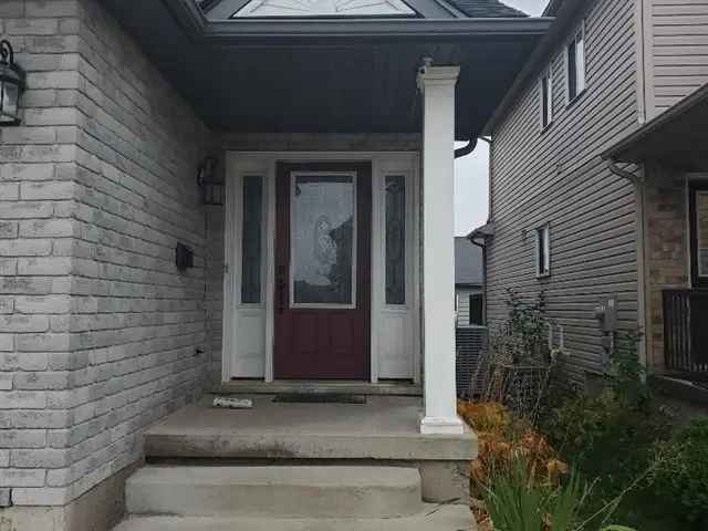 House For Sale in 260, Lemon Grass Crescent, Kitchener, Ontario