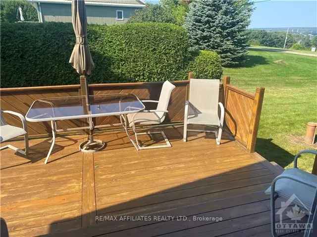 House For Sale in Rideau Lakes, Ontario