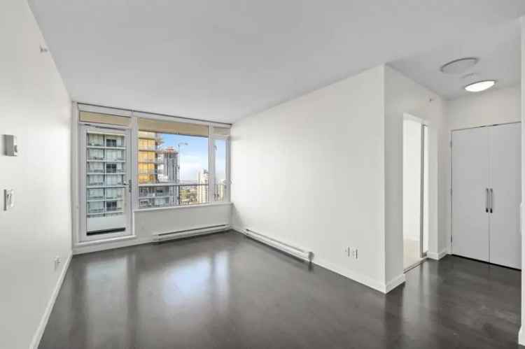 Modern Burnaby Metrotown Condo 2 Beds 2 Baths City Views