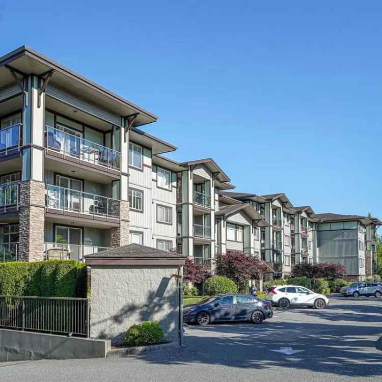 Abbotsford Apartment for Sale: 2 Bed 2 Bath Family Home