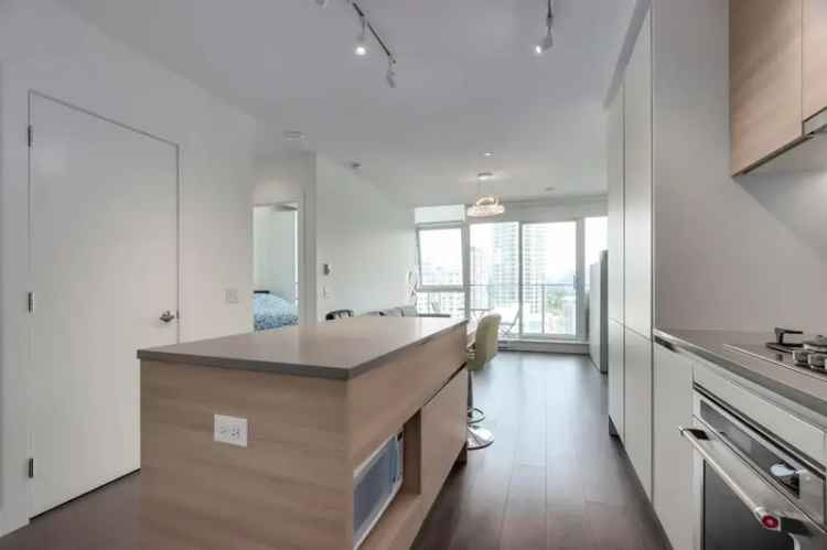 Sub Penthouse 1-Bedroom Condo with Stunning Views
