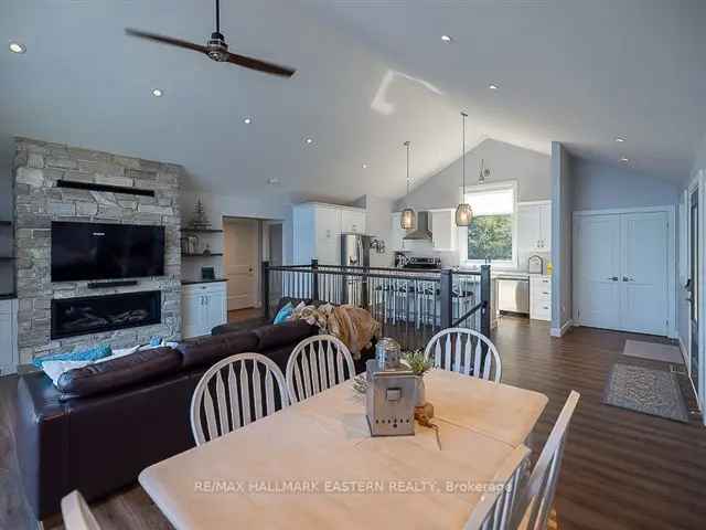 Turnkey 4-Season Waterfront Home Papineau Lake