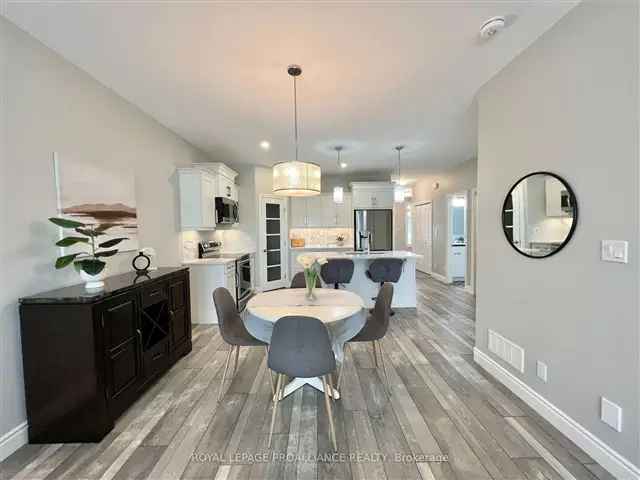 Stunning Duvanco-Built Townhome in Settlers Ridge