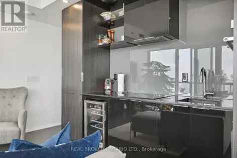 Luxury 2-Bedroom Condo in Toronto City Core
