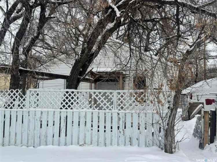 Pleasant Hill Single Family Home with Detached Garage