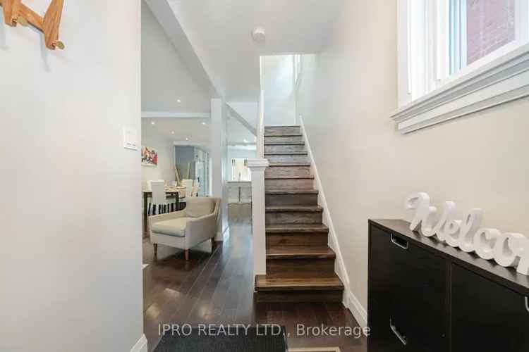 House For Sale in Toronto, Ontario