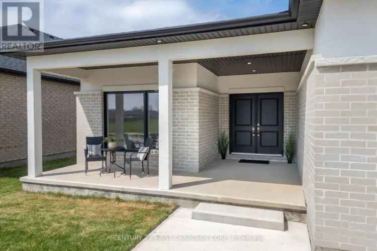 Luxury 3-Bedroom Bungalow in Sarnia's Magnolia Trails