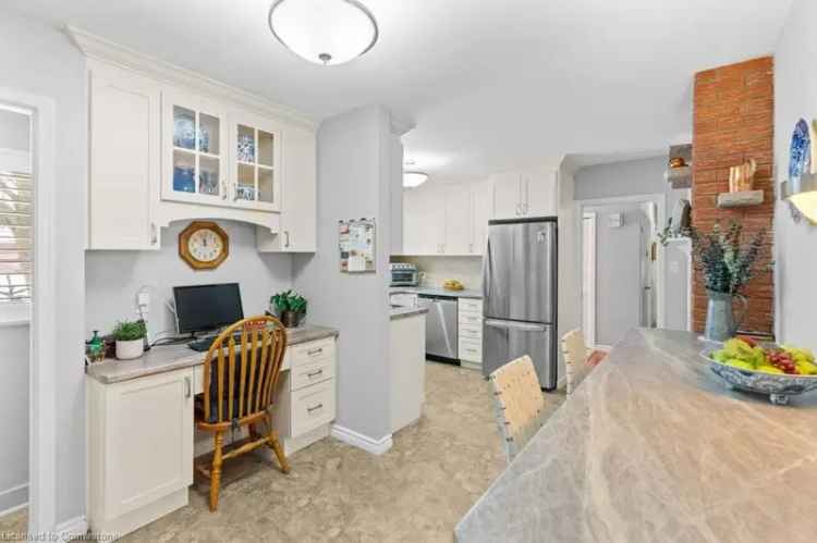 Cambridge Bungalow: 3 1 Bedrooms, Gourmet Kitchen, Finished Basement