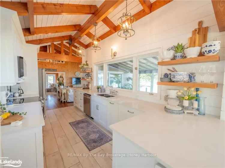 House For Sale in Georgian Bay Township, Ontario