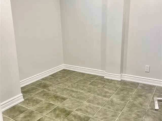 2 Bed 2 Bath Basement Apartment in Westbrook Richmond Hill