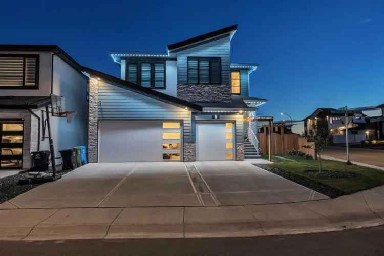 Buy Luxury Home in Rocky Ridge Northwest Calgary with Downtown Views