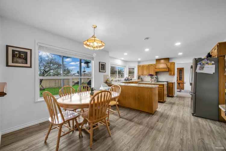 5 Bed 3 Bath Family Home Holly Park Delta