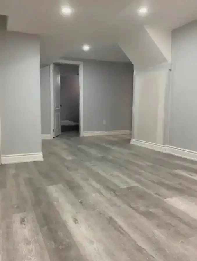 Big nice room for rent for young worker/college student triplex