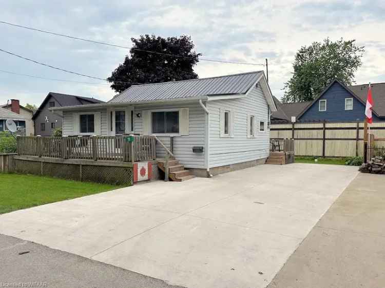 House For Sale in Turkey Point, Ontario