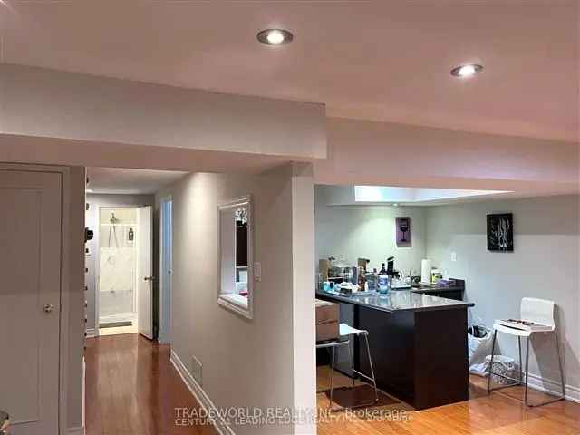 House For Sale in 122, Tamarack Drive, Markham, Ontario