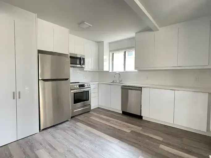 Apartment For Rent in 11, Cannon Road, Toronto, Ontario