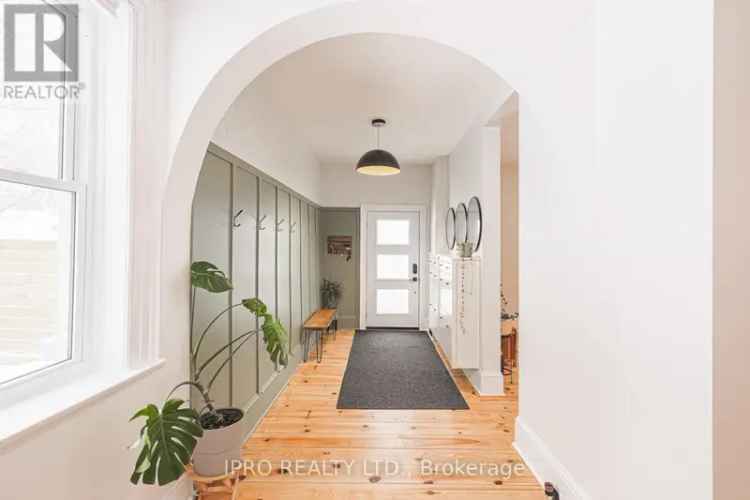 Updated 4-Bedroom Century Home in Mount Albert