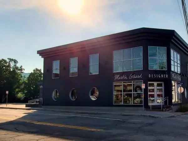 Commercial building/Office for sale (Charlevoix) #QP167