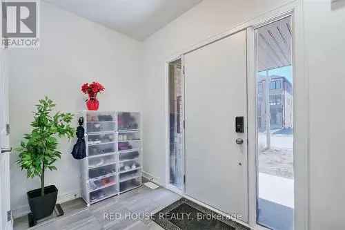 4-Bedroom Freehold Townhouse in Barrie with Main Floor Suite