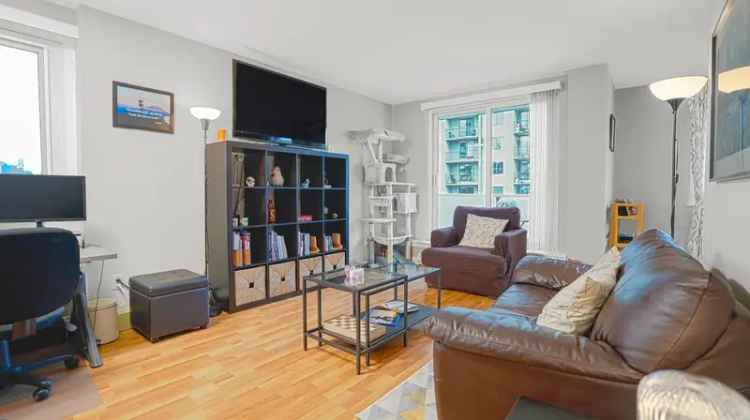 Sullivan Heights Condo for Sale 2 Bed 900 sqft