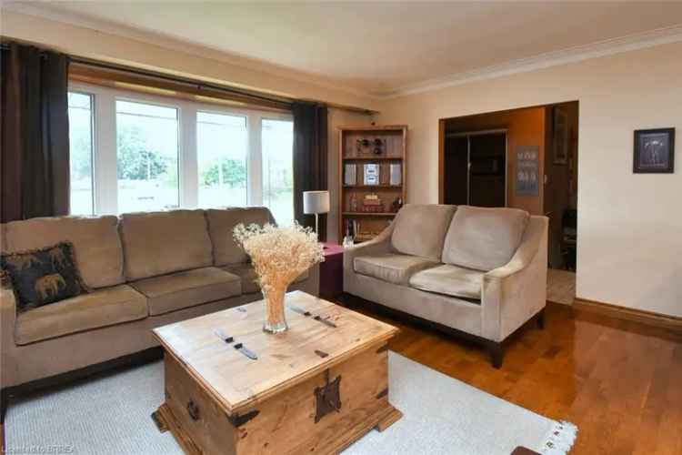 House For Sale in Mississauga, Ontario