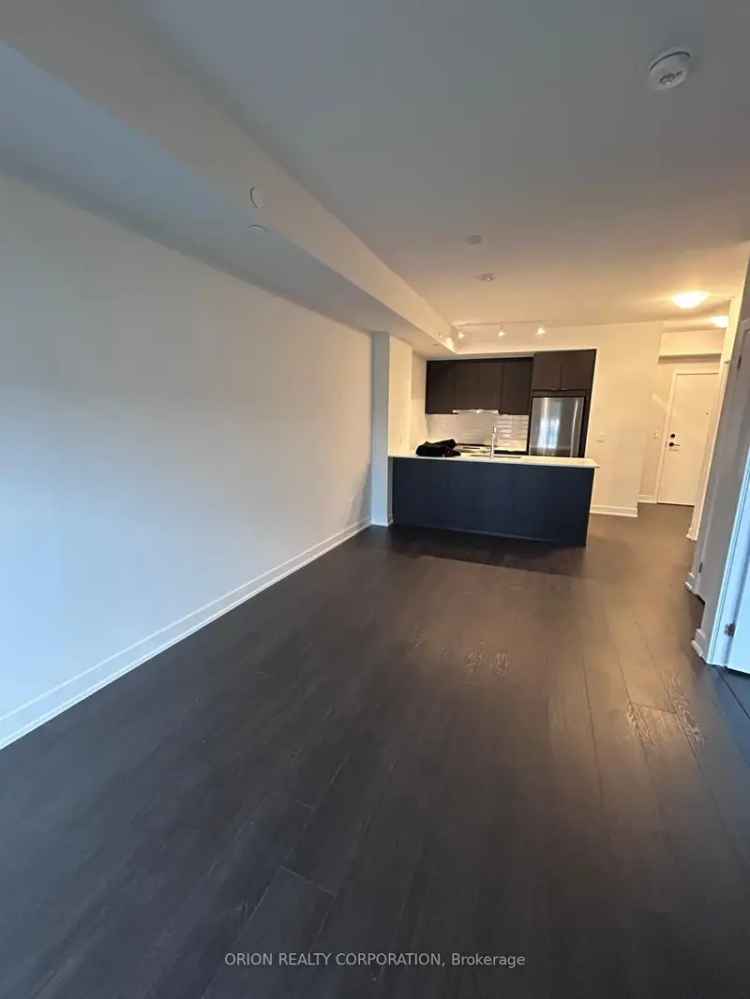 Mississauga Condo 1 Bed + Den Near Square One