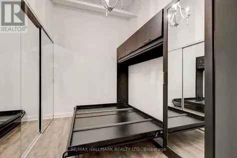 2 Bedroom 2 Bathroom Loft King West Toronto