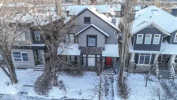 House For Sale in Calgary, Alberta