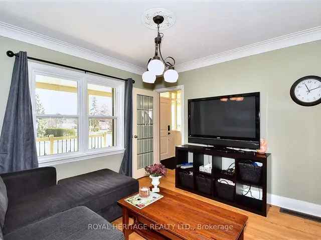 House For Sale in Cobourg, Ontario