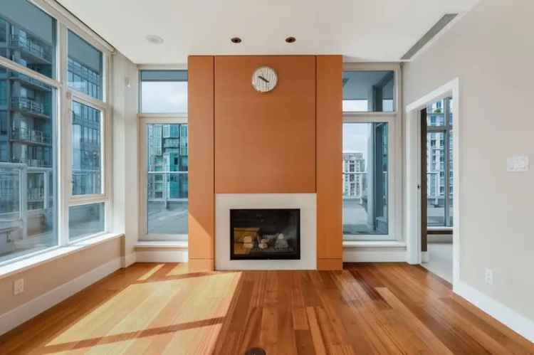 Condo For Sale in Vancouver, British Columbia