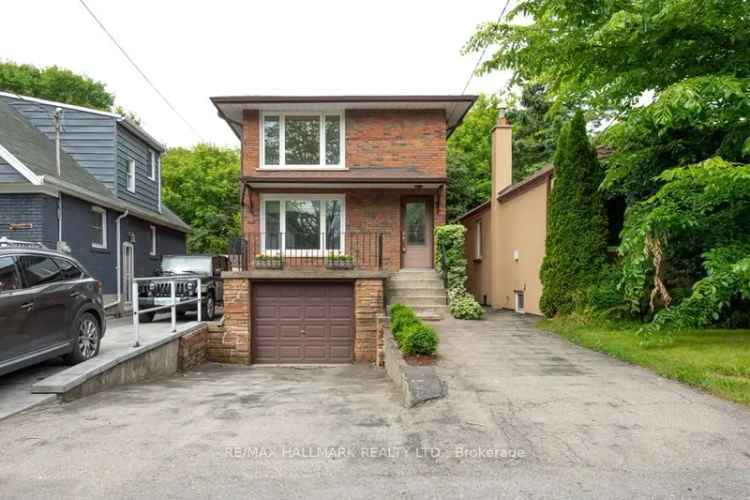 House For Sale in Toronto, Ontario