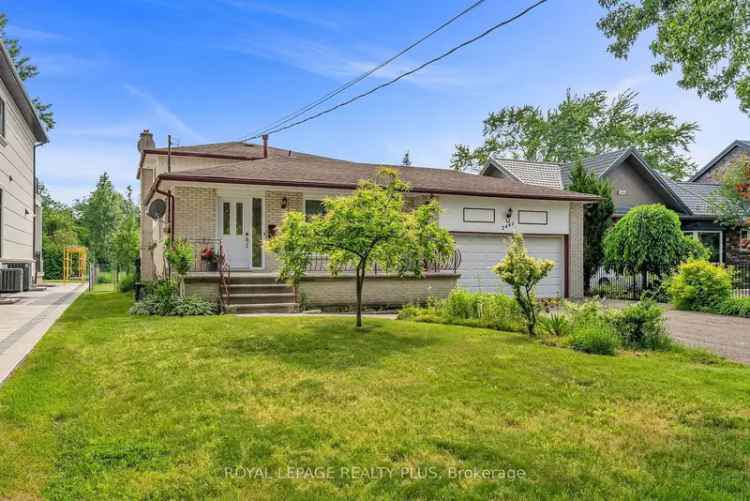 House For Sale in Mississauga, Ontario