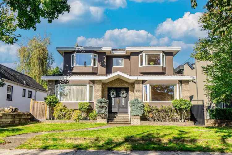 Point Grey House for Sale: 4 2 Beds, Gourmet Kitchen, Top Schools