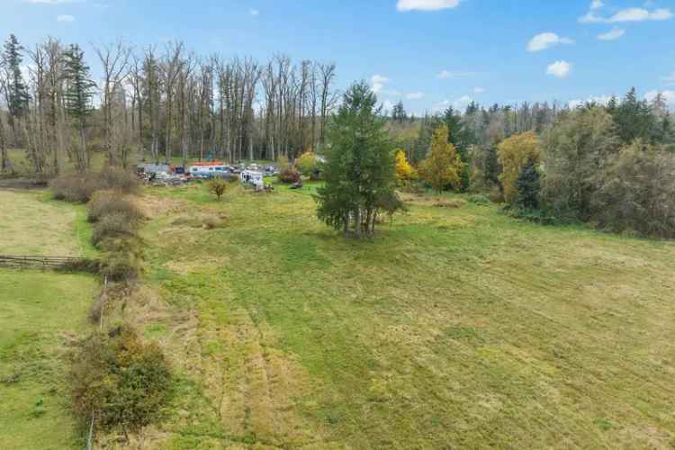 A $2,695,000.00 House with Acreage with 2 bedrooms in Campbell Valley, Langley