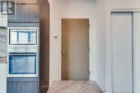 2 rooms apartment of 57 m² in Toronto