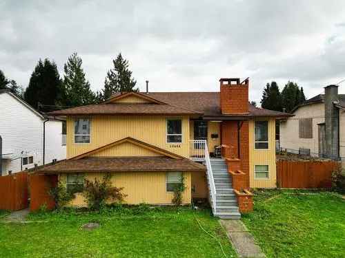 House For Sale In Surrey, British Columbia