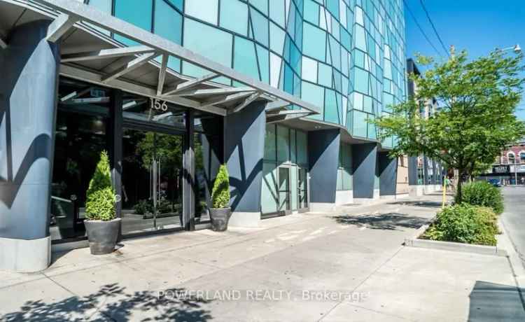 Rent 1 Bedroom Suite in Queen West Fashion District with Stunning View