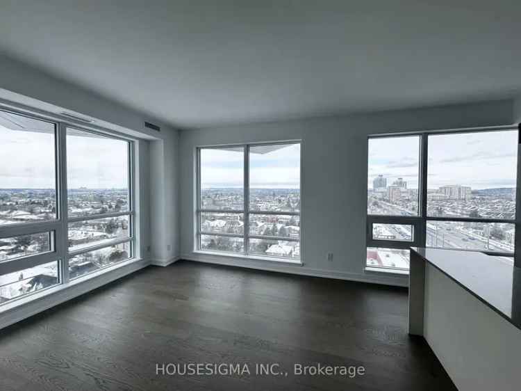 Bright 2+1 Bedroom Condo Near Yonge & Hwy 7