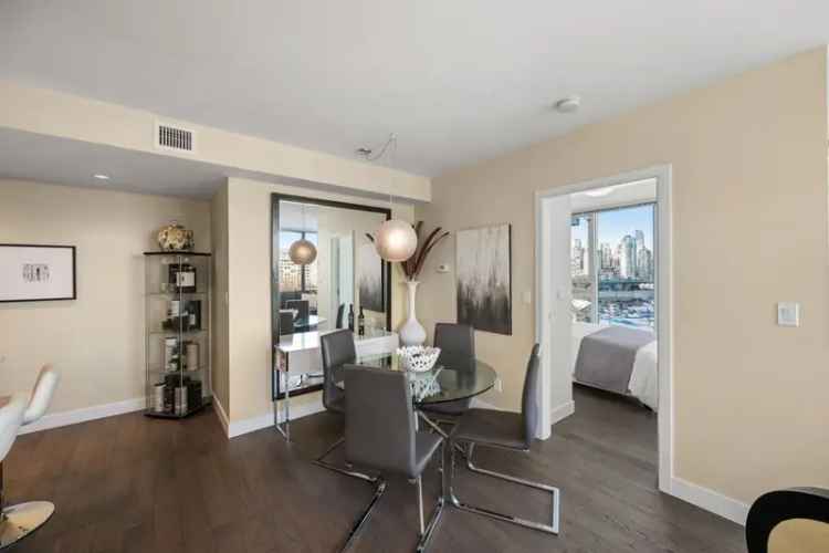 False Creek 2-Bedroom Corner Apartment with City Views