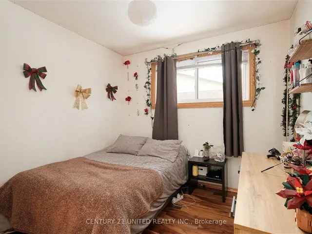 Family Bungalow 3+1 Beds 2 Baths Spacious Basement Near School