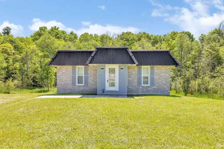 House For Sale in Addington Highlands, Ontario