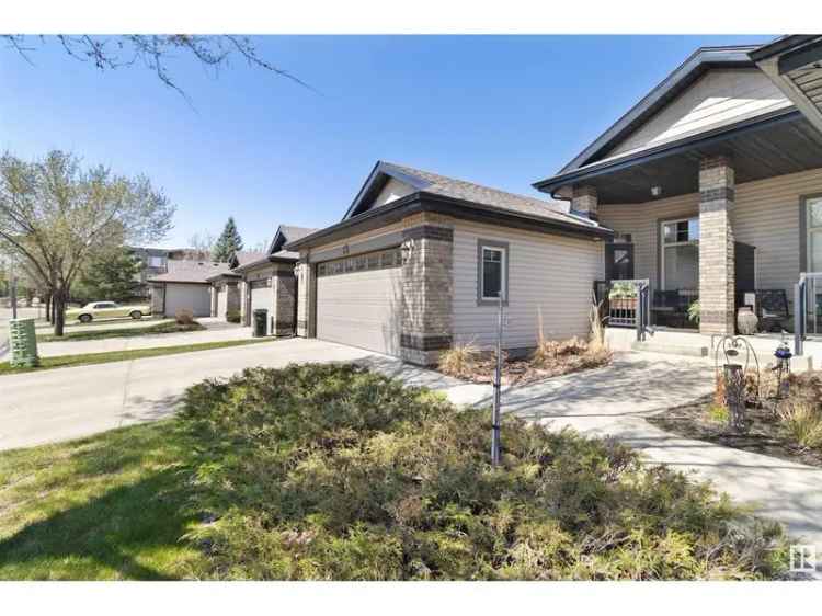 1395 Sqft 3 Bed 3 Bath Half Duplex Bungalow with Double Garage
